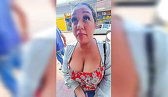 Büyük Göğüsler, Fahişe